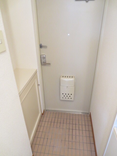 物件内観写真14　(玄関)