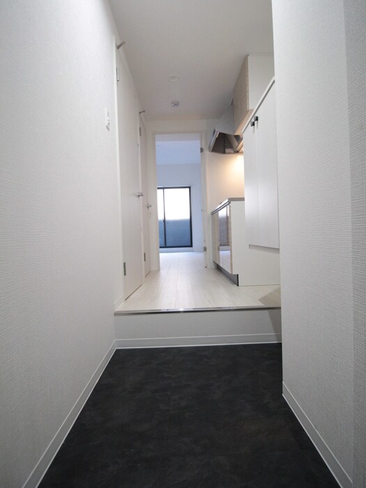 物件内観写真7　(廊下)
