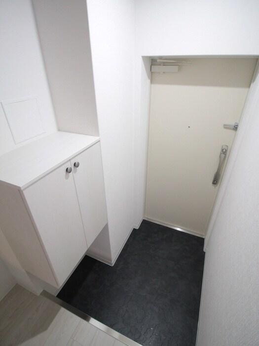 物件内観写真8　(玄関)