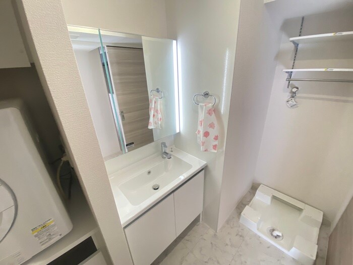 物件内観写真10　(収納)