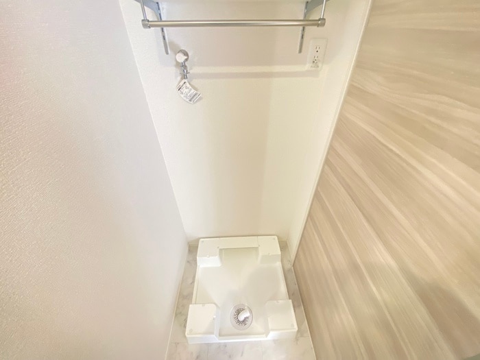 物件内観写真11　(洗濯機置場)