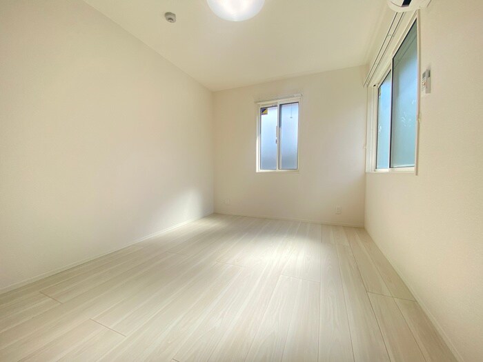 物件内観写真13　(居室)