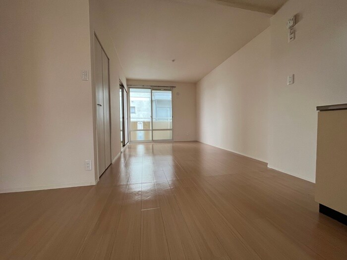 物件内観写真19　(居室)