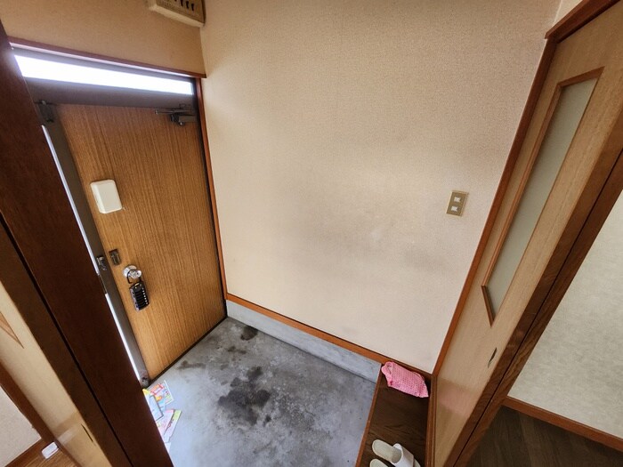 物件内観写真15　(玄関)