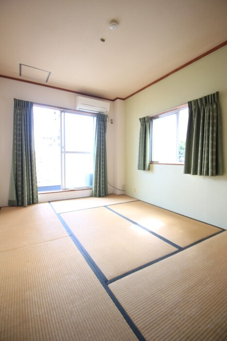 物件内観写真11　(居室)