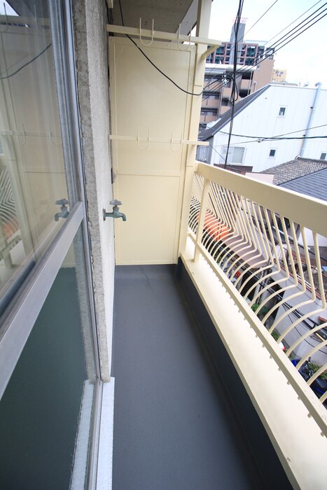 物件内観写真16　(洗濯機置場)