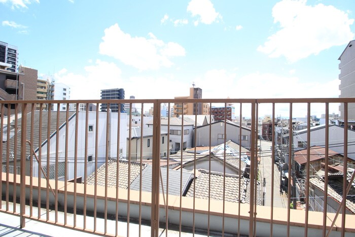 物件内観写真16　(室内からの展望)