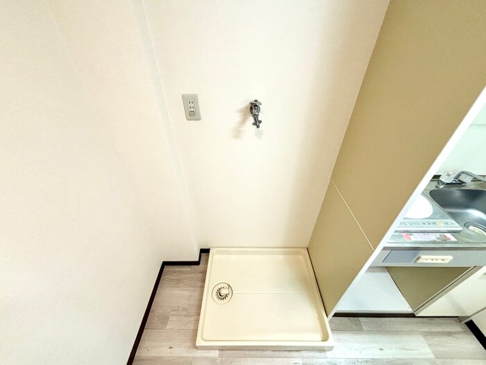 物件内観写真13　(洗濯機置場)