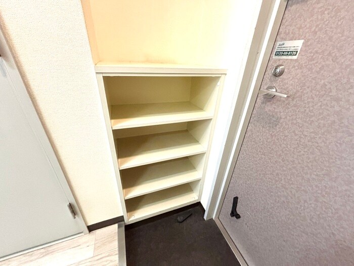 物件内観写真18　(靴箱)
