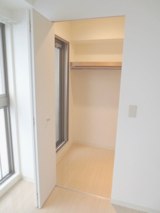 物件内観写真12　(収納)