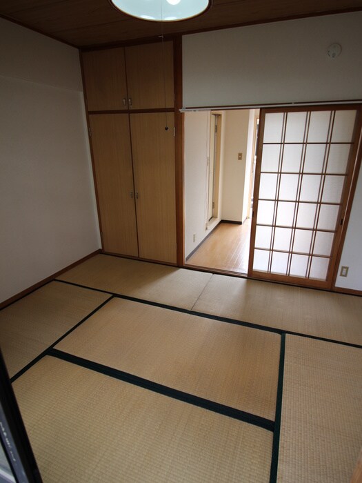 物件内観写真8　(居室)