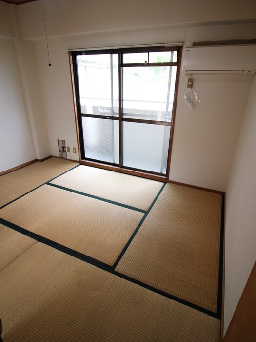 物件内観写真9　(居室)