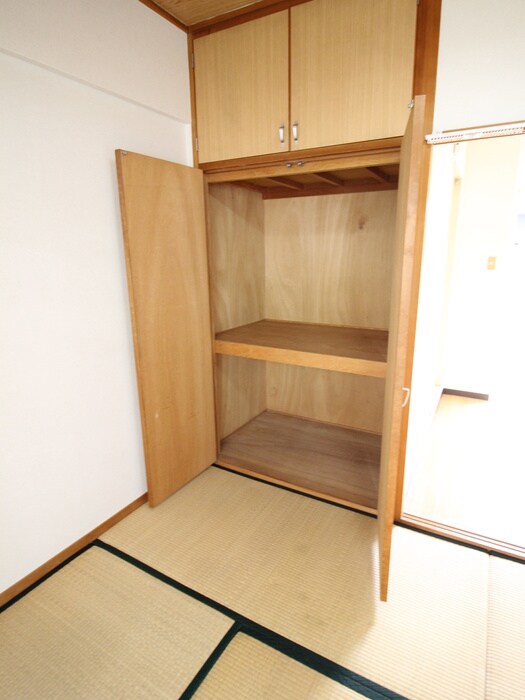 物件内観写真10　(収納)