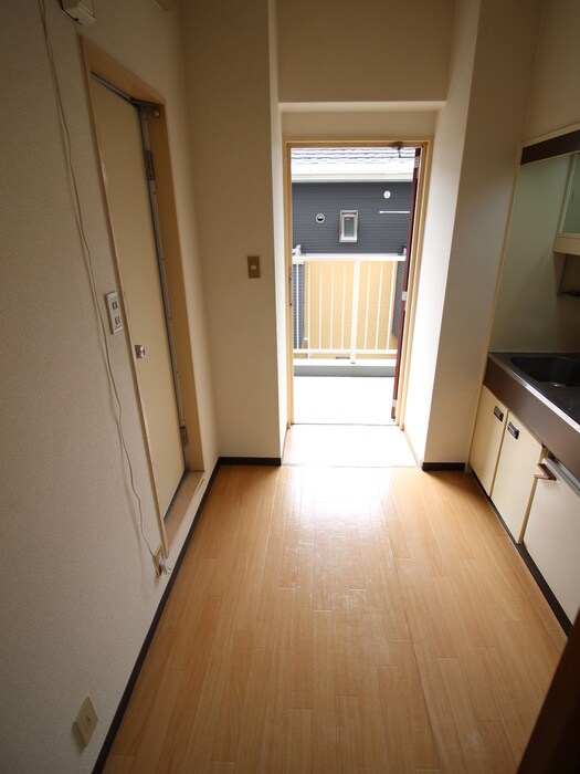 物件内観写真11　(玄関)