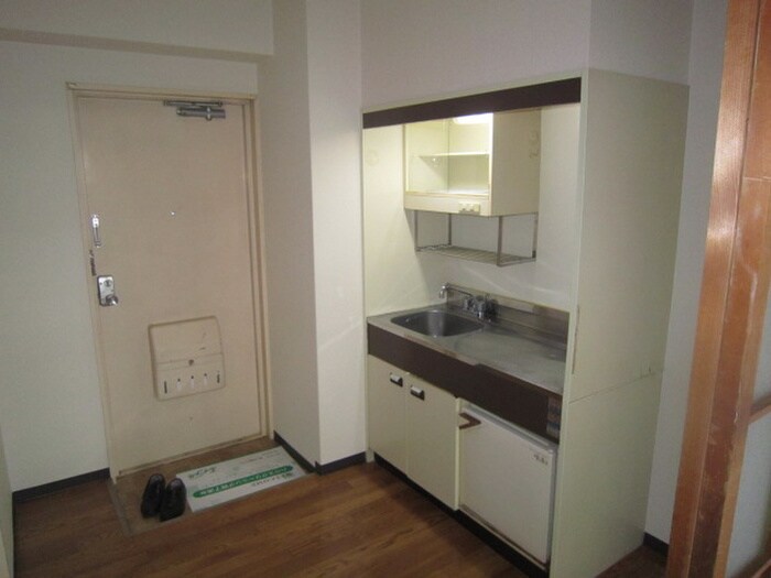 物件内観写真15　(玄関)