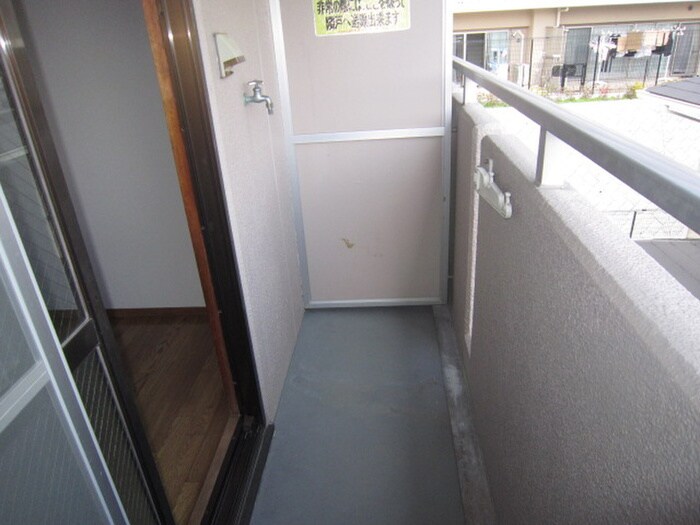 物件内観写真17　(洗濯機置場)