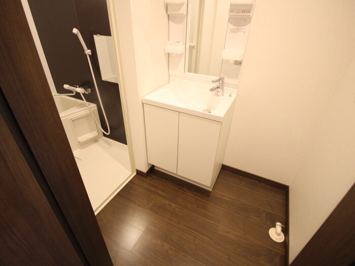 物件内観写真9　(洗面)