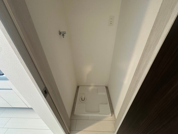 物件内観写真15　(洗濯機置場)