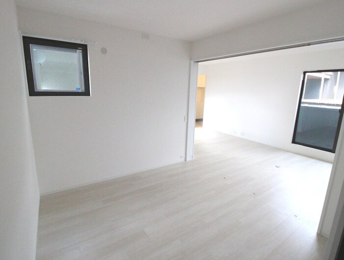 物件内観写真8　(ベランダ・バルコニー)