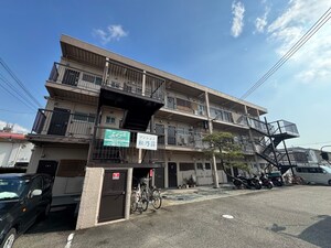 松之荘マンション外観写真