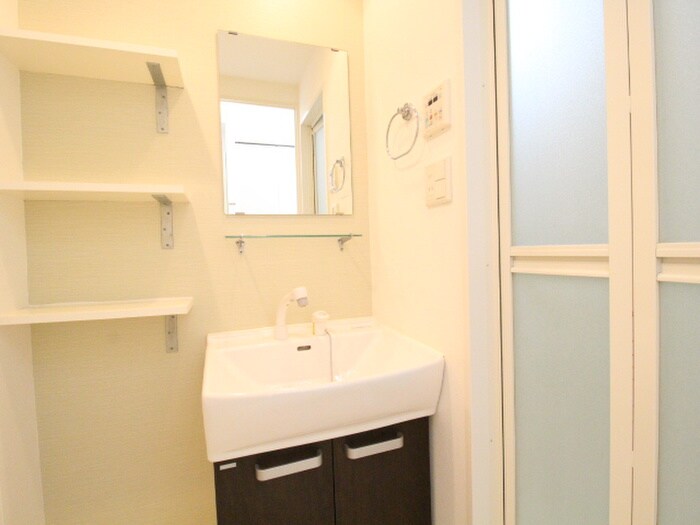 物件内観写真9　(洗面)