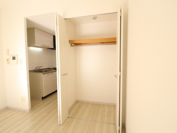 物件内観写真15　(収納)