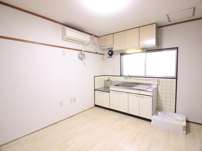 物件内観写真4　(居室)