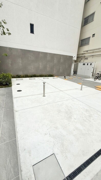 物件外観写真6　(駐車場)