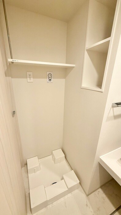 物件内観写真13　(洗濯機置場)