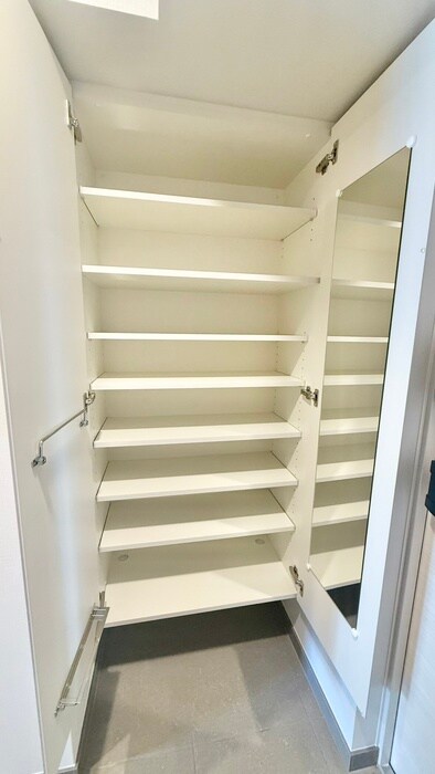 物件内観写真18　(靴箱)