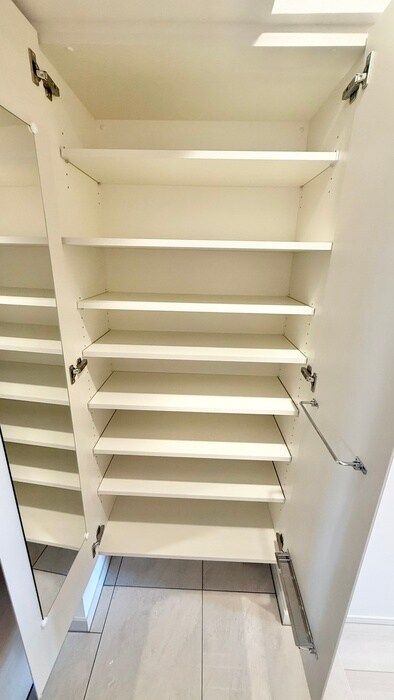 物件内観写真18　(靴箱)