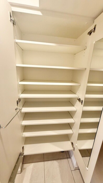 物件内観写真18　(靴箱)