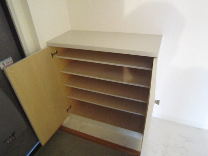 物件内観写真18　(靴箱)