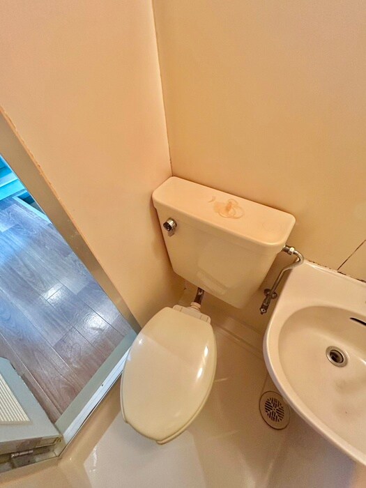 物件内観写真12　(トイレ)