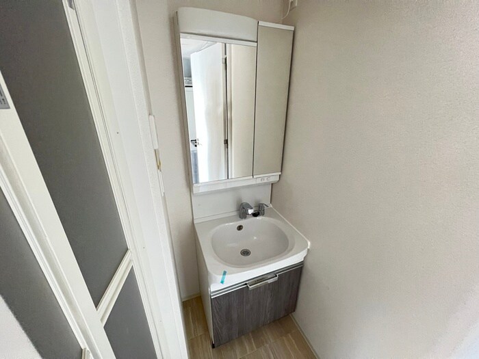 物件内観写真12　(洗面)