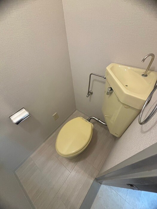 物件内観写真9　(トイレ)