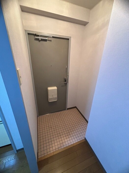 物件内観写真11　(玄関)