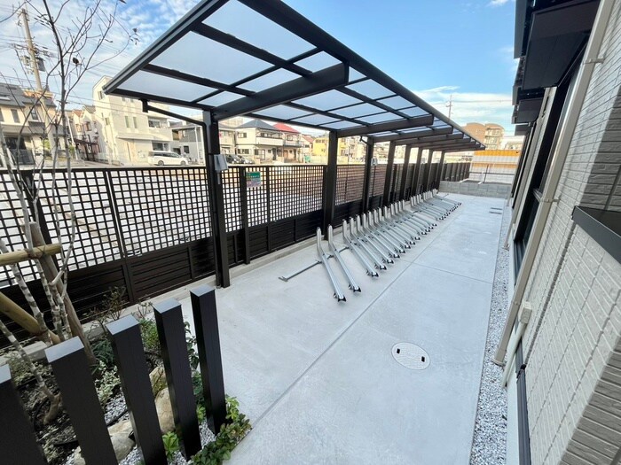 物件外観写真6　(駐輪場)