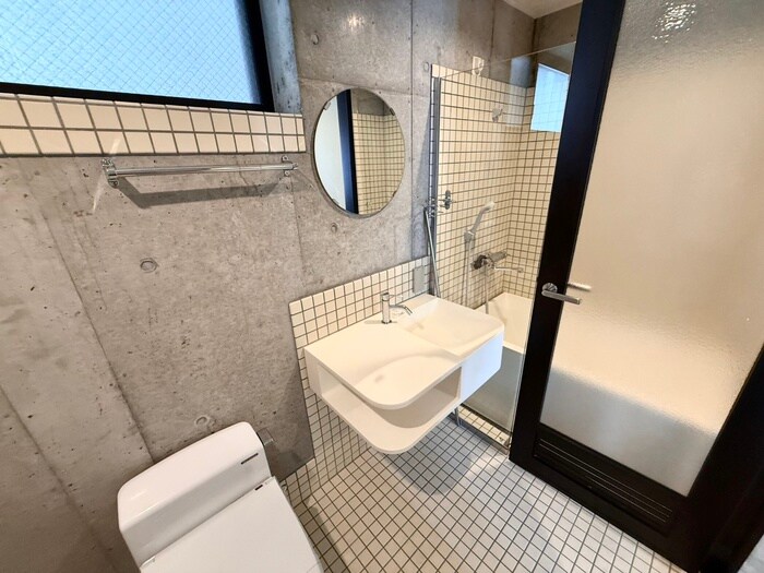 物件内観写真8　(洗面)