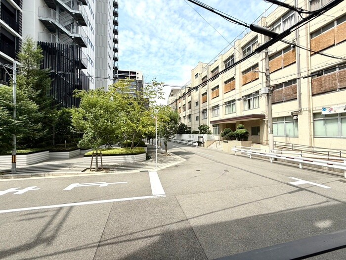 物件内観写真16　(室内からの展望)