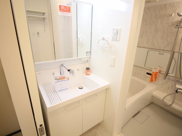 物件内観写真12　(洗面)