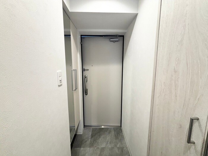物件内観写真18　(玄関)