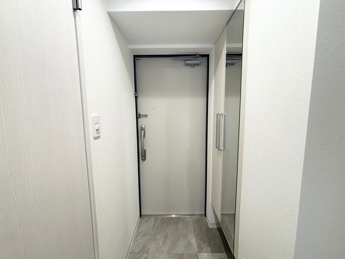 物件内観写真18　(玄関)
