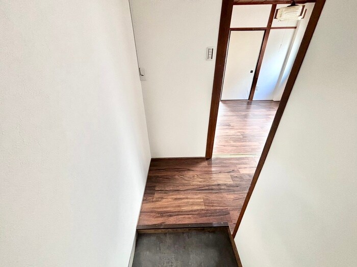 物件内観写真18　(廊下)