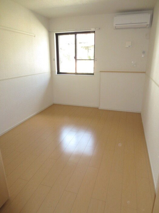 物件内観写真15　(居室)