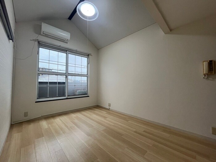 物件内観写真8　(居室)