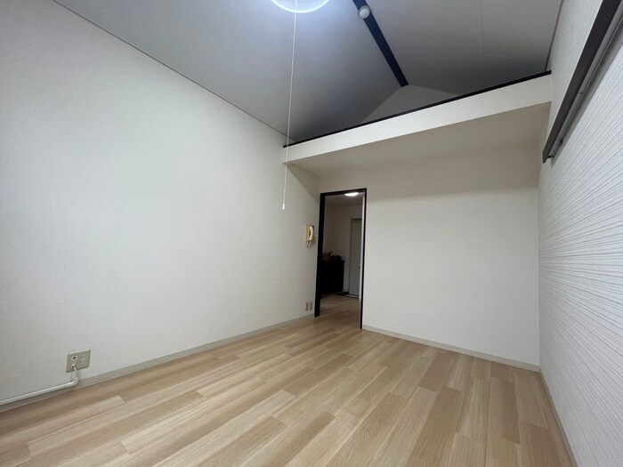 物件内観写真9　(居室)