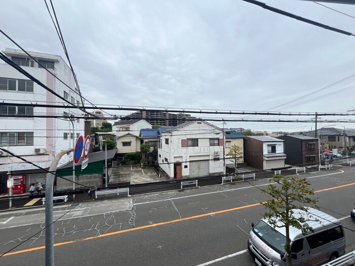 物件内観写真16　(室内からの展望)