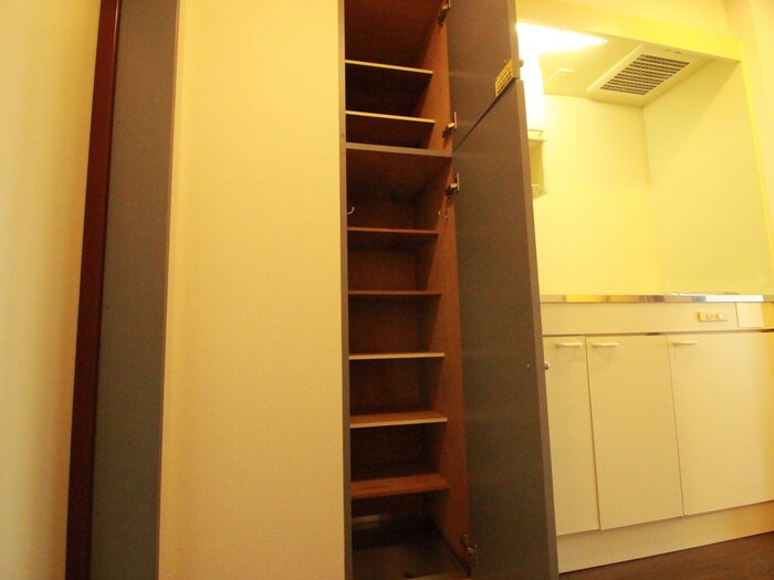 物件内観写真18　(靴箱)