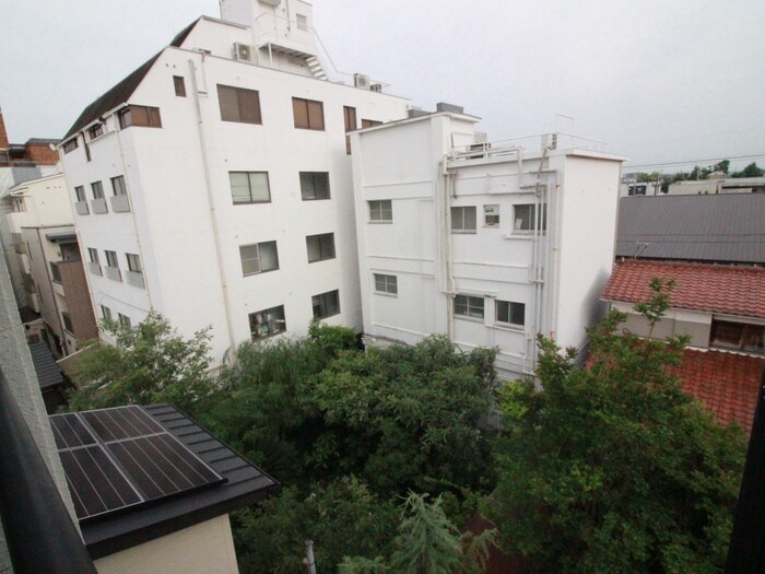 物件内観写真20　(室内からの展望)